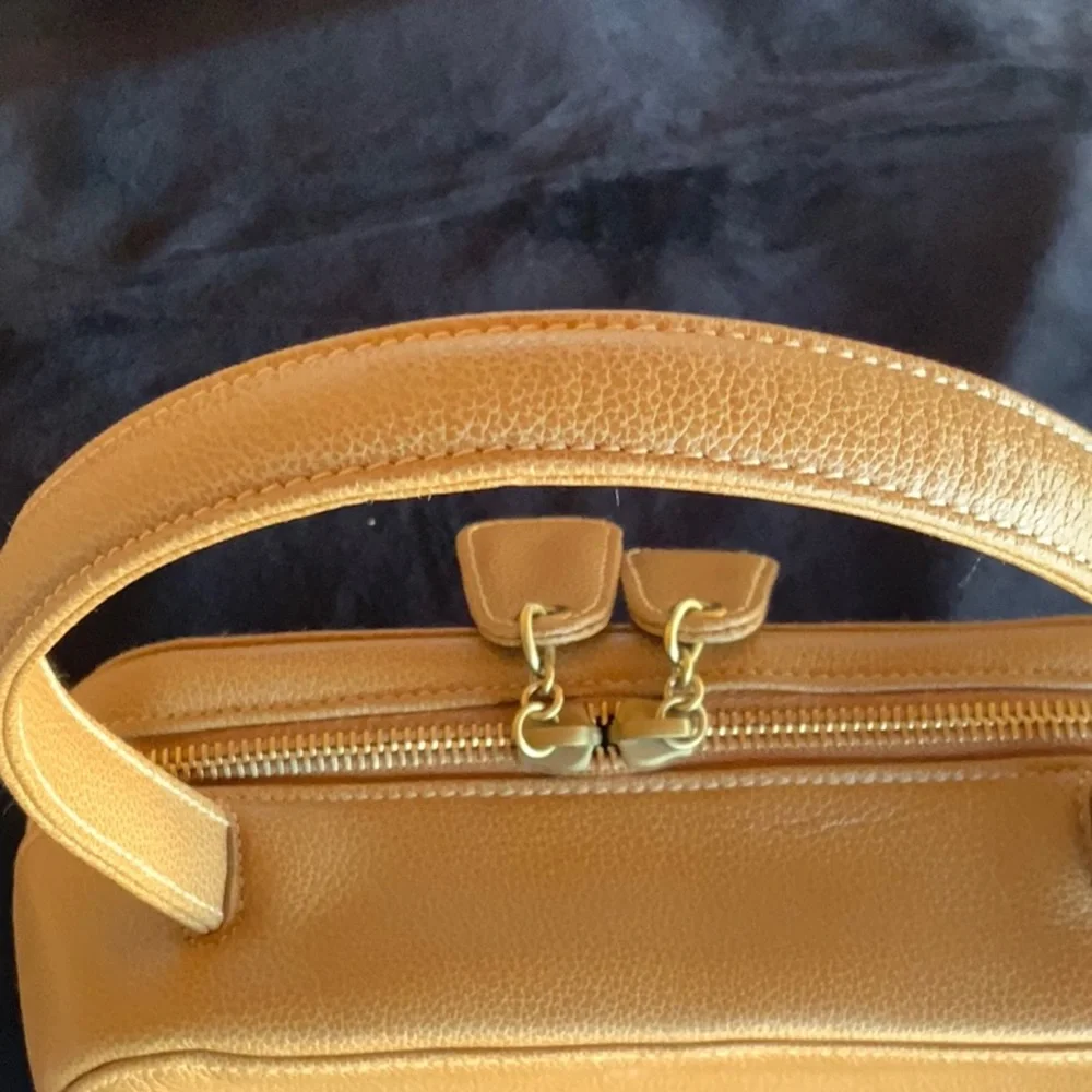 SOLD🌟CHANEL Timeless CC Vanity bag/Train Case Camel ✨GORGEOUS✨ - Picture 13 of 16